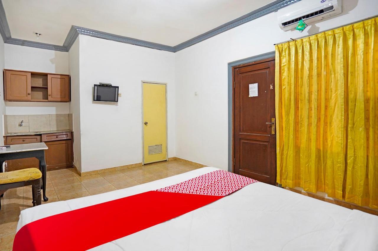 Oyo 91390 Kost Grand Royal Elite Hotel Surabaya Exterior foto